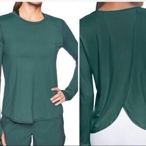 Athleta Women's Green Long Sleeve T-Shirt